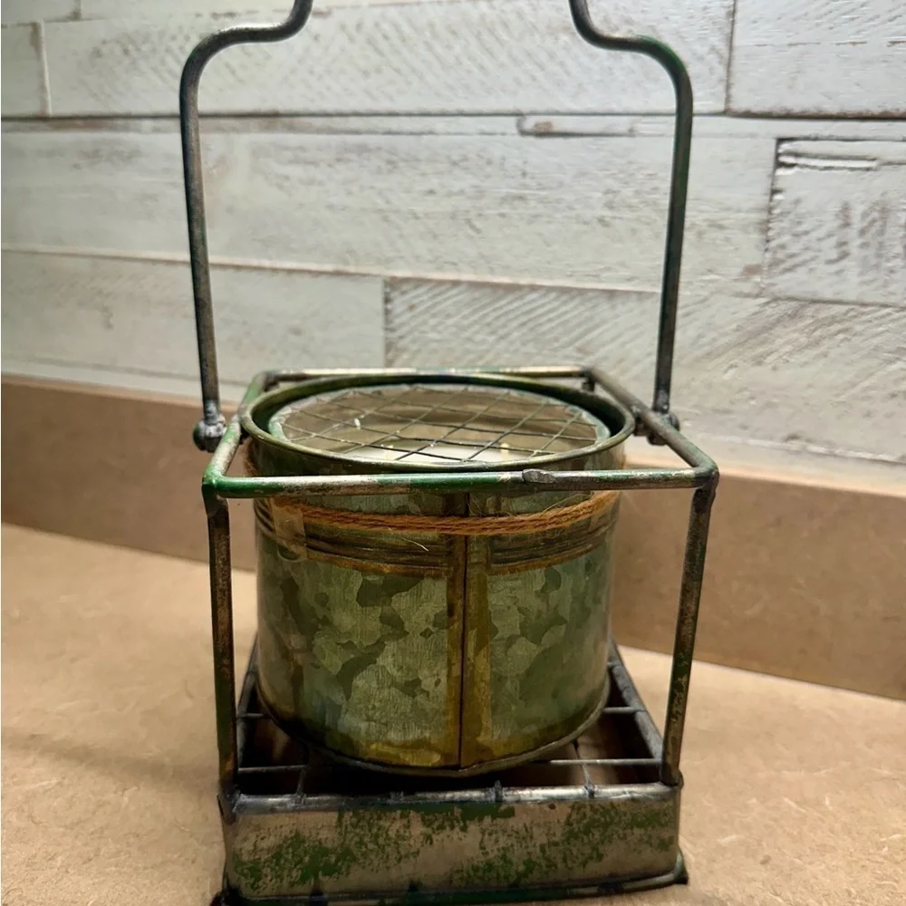 FARMHOUSE CANDLE HOLDER. GALVANIZED METAL WITH MOVABLE WOOD HANDLE. - Picture 4 of 9